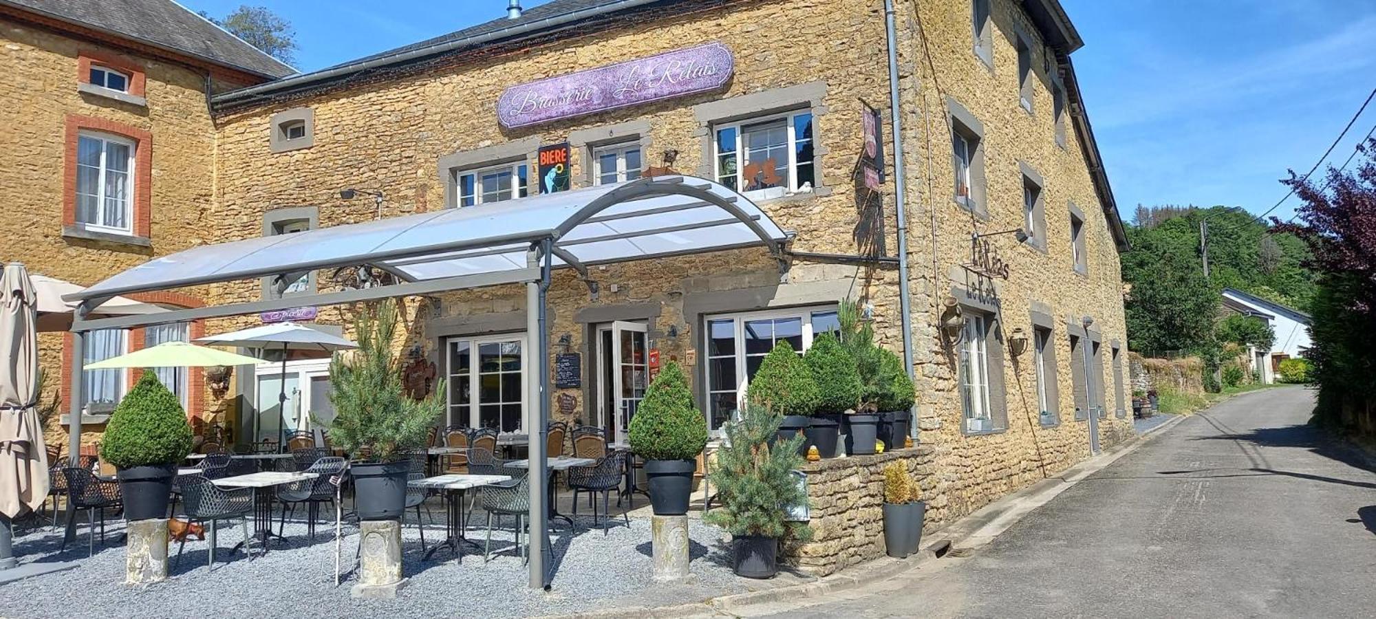 Le Relais De Chassepierre Hotell Exteriör bild