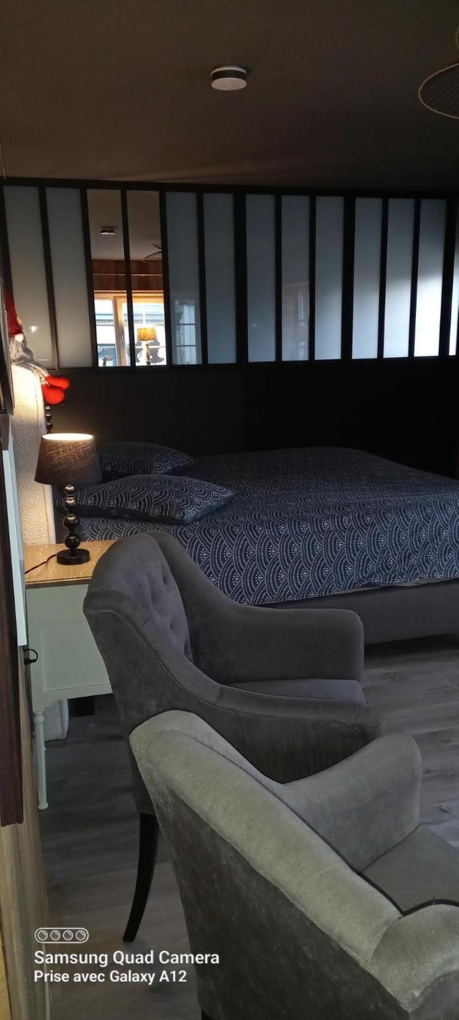 Le Relais De Chassepierre Hotell Exteriör bild